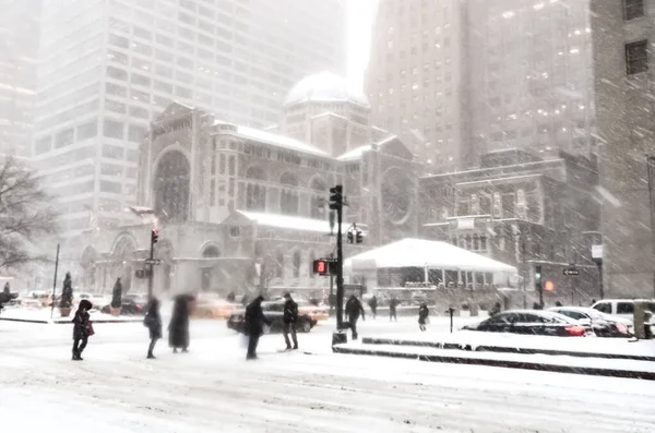 Wintersneeuwstorm Sneeuwstorm New York City Met Zware Sneeuwval Auto Bedekt — Stockfoto