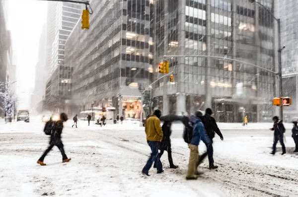 Zimní Sněhová Bouře New Yorku Hustým Sněhovým Pádem Auta Pokrytá — Stock fotografie