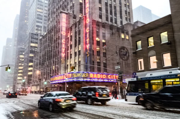 Ventisca Tormenta Nieve Invierno Ciudad Nueva York Con Fuertes Nevadas —  Fotos de Stock