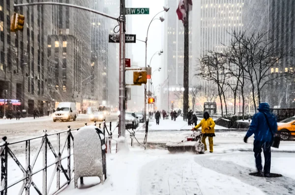 Wintersneeuwstorm Sneeuwstorm New York City Met Zware Sneeuwval Auto Bedekt — Stockfoto