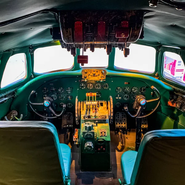 Cockpit Trans World Airlines Twa Lockheed 1649A Starliner Registo N8083H — Fotografia de Stock