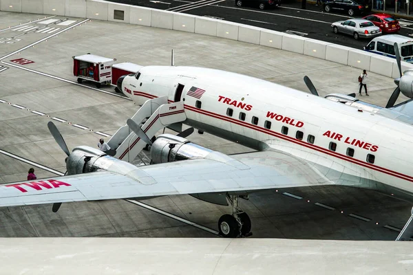 Trans World Airlines Twa Lockheed 1649A Starliner Registration N8083H Next — Stock Photo, Image