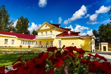 Votkinsk, Udmurtia 'daki Pyotr Çaykovski Müzesi, çocukluğunu orada geçiren besteci Pyotr Ilyich Çaykovski' ye adanmıştır..