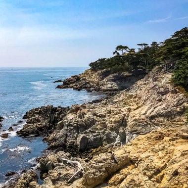 Pebble Sahili 'nin 17 mil yakınındaki Pebble Plajı, Kaliforniya.