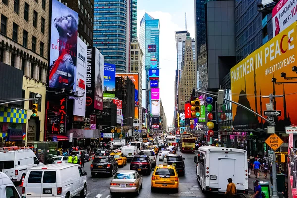 Times Square Met Gele Taxi New York City Die Door — Stockfoto