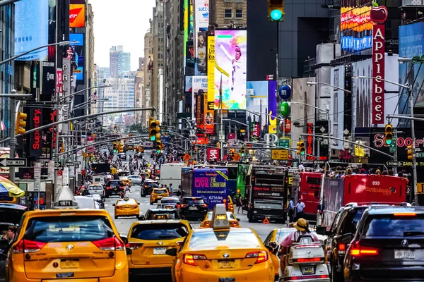 Times Square Com Amarelo Nova York Táxi Táxis Dirigindo Através — Fotografia de Stock