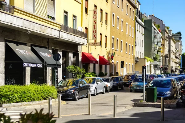 Panorama Des Rues Milan Avec Tramways Piétons Voitures Par Une — Photo