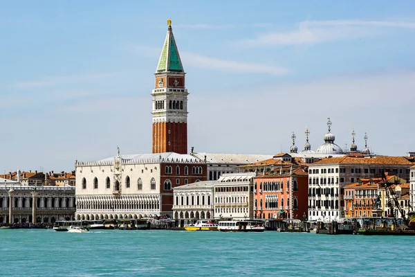 Вид Венеціанський Набережний Палац Святого Марка Чудовий Сонячний День Венеції — стокове фото