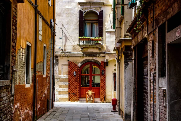 Venise Par Une Belle Journée Avec Petits Canaux Étroits Des — Photo