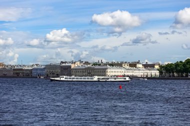 Saint Petersburg Panorama tarihi binalar, mimari, sokaklar ve kanalları ile Saint Petersburg, Rusya.