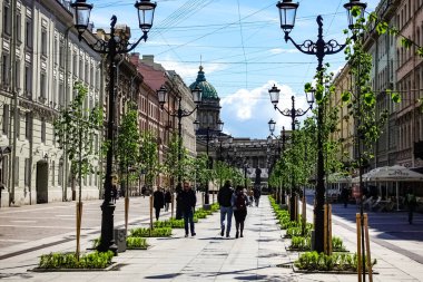 Kazan Katedrali ya da Kazanskiy Kafedralniy Sobor, Rusya 'nın Saint Petersburg kentindeki Nevsky Prospekt üzerinde Rus Ortodoks Kilisesi' nin bir katedralidir..