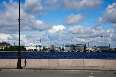 Saint Petersburg Panorama tarihi binalar, mimari, sokaklar ve kanalları ile Saint Petersburg, Rusya.