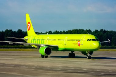 S7 Airlines Airbus A320-200 Pulkovo Uluslararası Havalimanı, Saint Petersburg, Rusya.