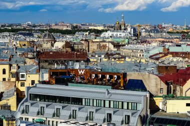 Saint Petersburg arter panorama eski tarihi sokaklar ve binalar ile Saint Petersburg, Rusya.