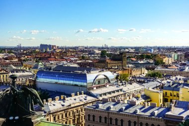 Saint Petersburg arter panorama eski tarihi sokaklar ve binalar ile Saint Petersburg, Rusya.