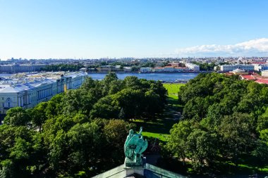 Saint Petersburg arter panorama eski tarihi sokaklar ve binalar ile Saint Petersburg, Rusya.
