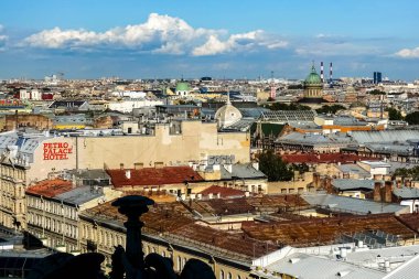 Saint Petersburg arter panorama eski tarihi sokaklar ve binalar ile Saint Petersburg, Rusya.