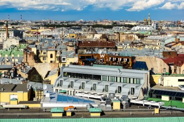 Saint Petersburg arter panorama eski tarihi sokaklar ve binalar ile Saint Petersburg, Rusya.