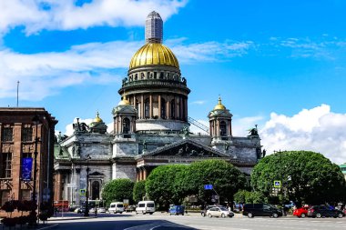 Saint Isaac Katedrali veya Isaakievskiy Sobor, Rusya 'nın Saint Petersburg şehrinde bulunan bir katedral..