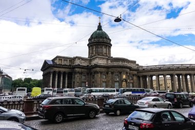 Kazan Katedrali ya da Kazanskiy Kafedralniy Sobor, Rusya 'nın Saint Petersburg kentindeki Nevsky Prospekt üzerinde Rus Ortodoks Kilisesi' nin bir katedralidir..