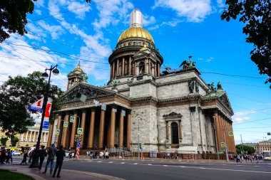 Saint Isaac Katedrali veya Isaakievskiy Sobor, Rusya 'nın Saint Petersburg şehrinde bulunan bir katedral..