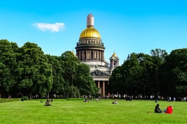Saint Isaac Katedrali veya Isaakievskiy Sobor, Rusya 'nın Saint Petersburg şehrinde bulunan bir katedral..