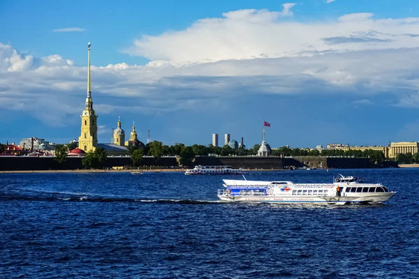 Собор Святих Петра Павла Відомий Петропавловський Хрест Санкт Петербурзі Росія — стокове фото