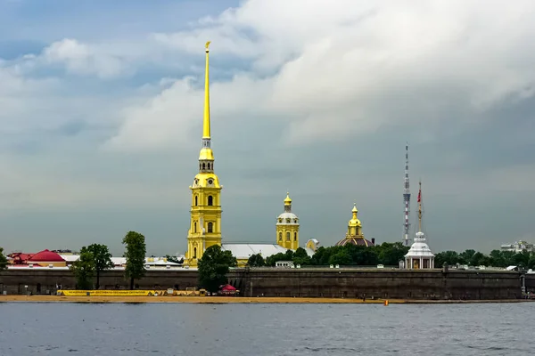 Собор Святих Петра Павла Відомий Петропавловський Хрест Санкт Петербурзі Росія — стокове фото