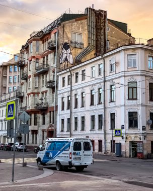 Saint Petersburg Panorama tarihi binalar, mimari, sokaklar ve kanalları ile Saint Petersburg, Rusya.