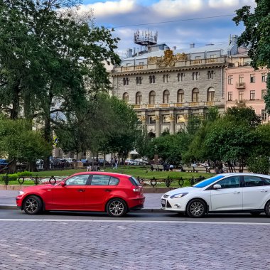 Saint Petersburg Panorama tarihi binalar, mimari, sokaklar ve kanalları ile Saint Petersburg, Rusya.