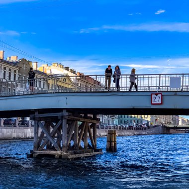 Saint Petersburg Panorama tarihi binalar, mimari, sokaklar ve kanalları ile Saint Petersburg, Rusya.