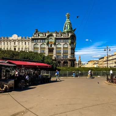 Saint Petersburg Panorama tarihi binalar, mimari, sokaklar ve kanalları ile Saint Petersburg, Rusya.