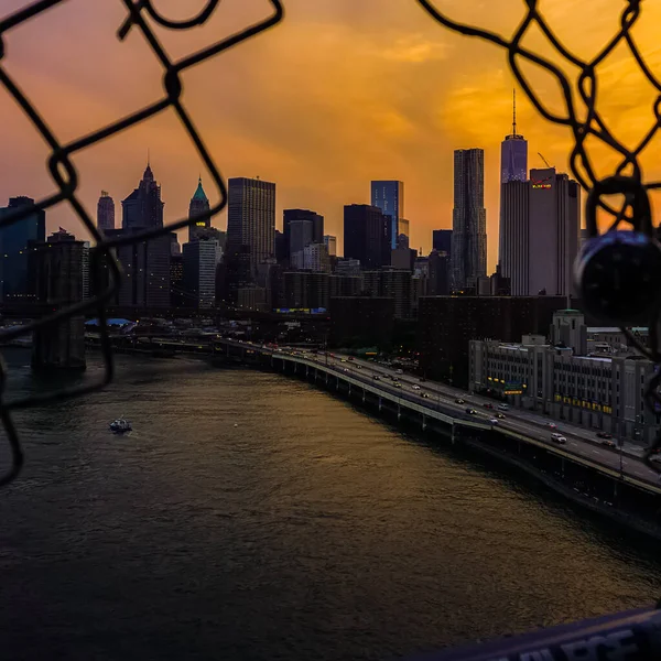 Manhattan Köprüsü Nden Manhattan Skyline Arka Planında Gün Batımında Görüntüsü — Stok fotoğraf