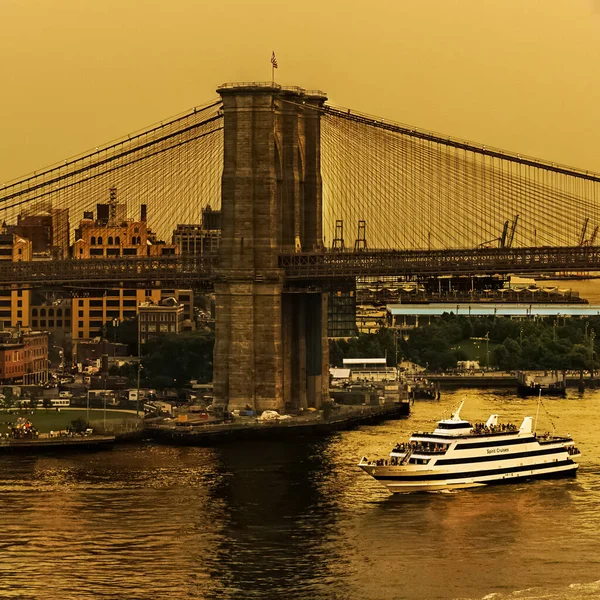 Brooklyn Bridge Ponte New York Che Attraversa East River Tra — Foto Stock