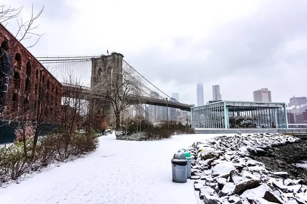 브루클린 브리지 Brooklyn Bridge 맨해튼과 브루클린 이스트 가로지르는 교량이다 — 스톡 사진