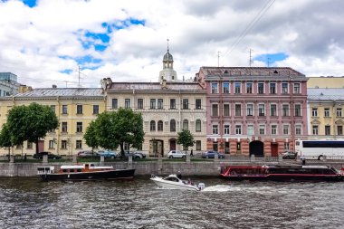 Saint Petersburg Panorama tarihi binalar, mimari, sokaklar ve kanalları ile Saint Petersburg, Rusya.