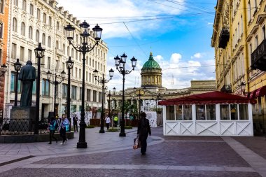 Saint Petersburg Panorama tarihi binalar, mimari, sokaklar ve kanalları ile Saint Petersburg, Rusya.