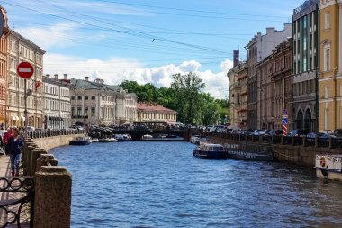Saint Petersburg Panorama tarihi binalar, mimari, sokaklar ve kanalları ile Saint Petersburg, Rusya.