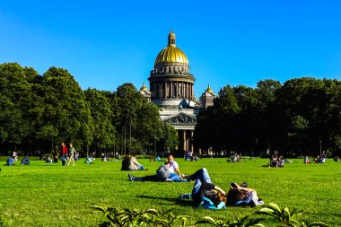 Saint Isaac Katedrali veya Isaakievskiy Sobor, Rusya 'nın Saint Petersburg şehrinde bulunan bir katedral..