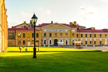 Saint Petersburg Darphanesi dünyanın en büyük nane şekerlerinden biridir. Büyük Peter tarafından 1724 yılında Peter ve Paul Kalesi topraklarında kurulmuştur. Saint Petersburg, Rusya. 