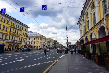 Aziz Petersburg Panoraması 'nda tarihi binalar mimari sokaklar ve kanallar Saint Petersburg, Rusya.