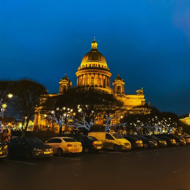 Saint Isaac Katedrali veya Isaakievskiy Sobor, Rusya 'nın Saint Petersburg şehrinde bulunan bir katedral..