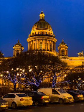 Saint Isaac Katedrali veya Isaakievskiy Sobor, Rusya 'nın Saint Petersburg şehrinde bulunan bir katedral..