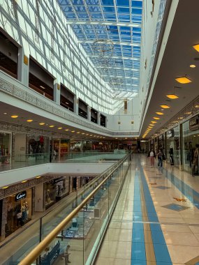 St. Petersburg, Rusya 'daki Europolis alışveriş merkezi.