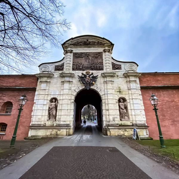 Puertas Fortaleza Pedro Pablo San Petersburgo Rusia — Foto de Stock