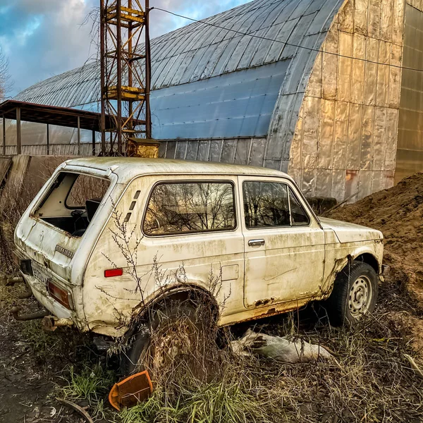 Lada Niva Also Known Lada 4X4 Vaz 2121 Parked Field — Stock Photo, Image