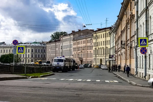 상트페테르부르크 파노라마 역사적 거리와 러시아 상트페테르부르크의 운하들 — 스톡 사진