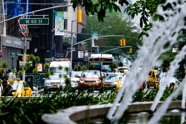 Columbus Circle New York City Met Gele Taxi Een Regenachtige — Stockfoto