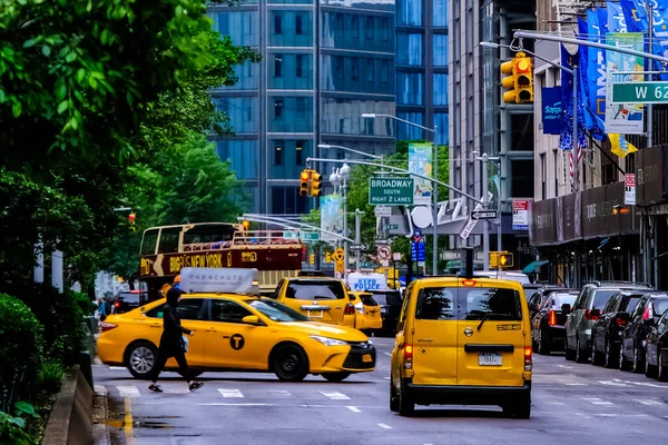 纽约市曼哈顿街道风景全景 黄色出租车 纽约曼哈顿 — 图库照片