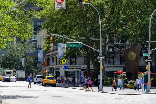 纽约市曼哈顿街道全景 街上有黄色的纽约市出租车 纽约曼哈顿 — 图库照片